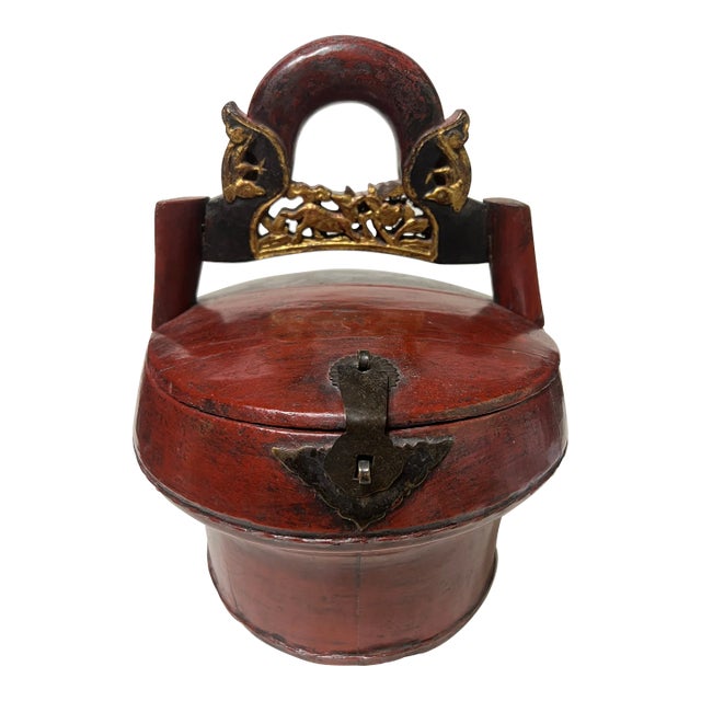 19th Century Antique Chinese Lacquered Wedding Box For Sale