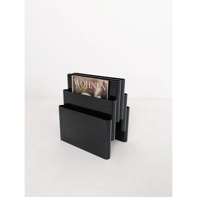 Giotto Stoppino by Kartell Italy Mid-Century Modern Black Plastic Magazine Rack Model 4675 magazine holder by Giotto...