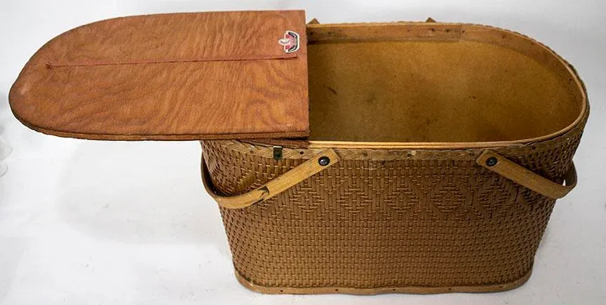 Vintage Red-Man Redmon Woven Picnic Basket - Handles & Lid | Chairish