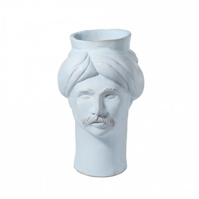 To create our suleiman, we merged the craftsmanship of the tradition of caltagirone with a modern aesthetic sensibility....