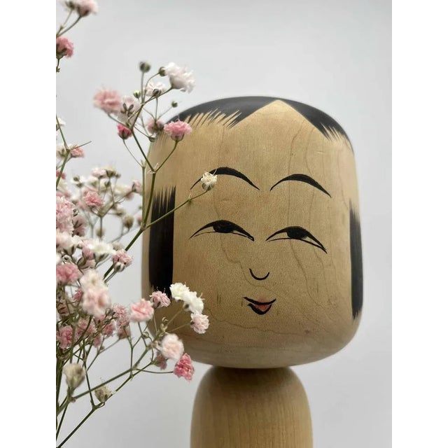 Beautiful vintage kokeshi. Dimensions : H 37 cm, diameter 9.5 cm. Kokeshi (こ け し), are simple wooden Japanese dolls...