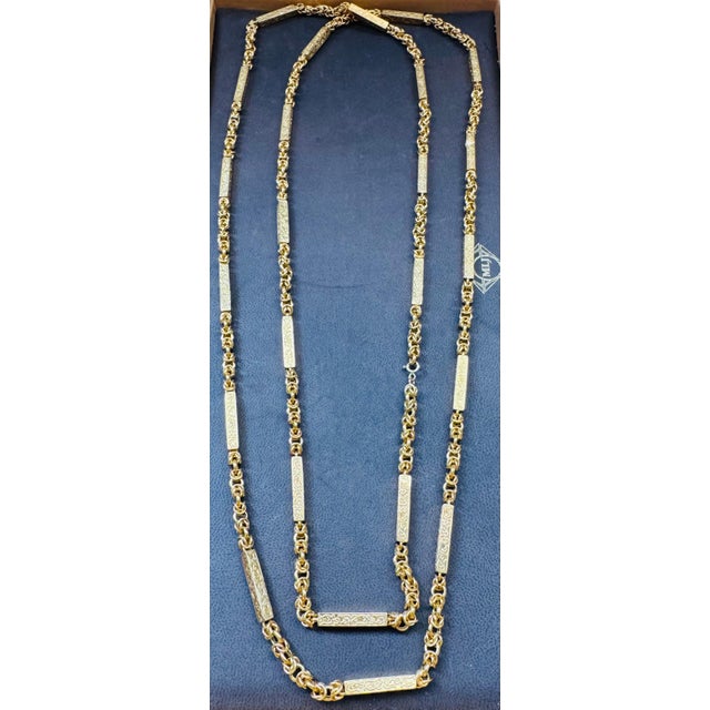 Vintage 63 Gm 18 Karat Yellow Gold Handmade Chain 30 Inch Unique Opera Length For Sale In New York - Image 6 of 18