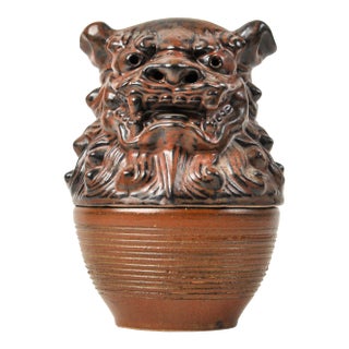 Vintage Japanese Sake Bottle With Ceramic Shisha Foo Dog Lid For Sale