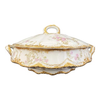 Late 19th C. Theo Haviland Schleiger 144f, Round Covered Vegetable Bowl, Pink Roses, DBL Gold For Sale