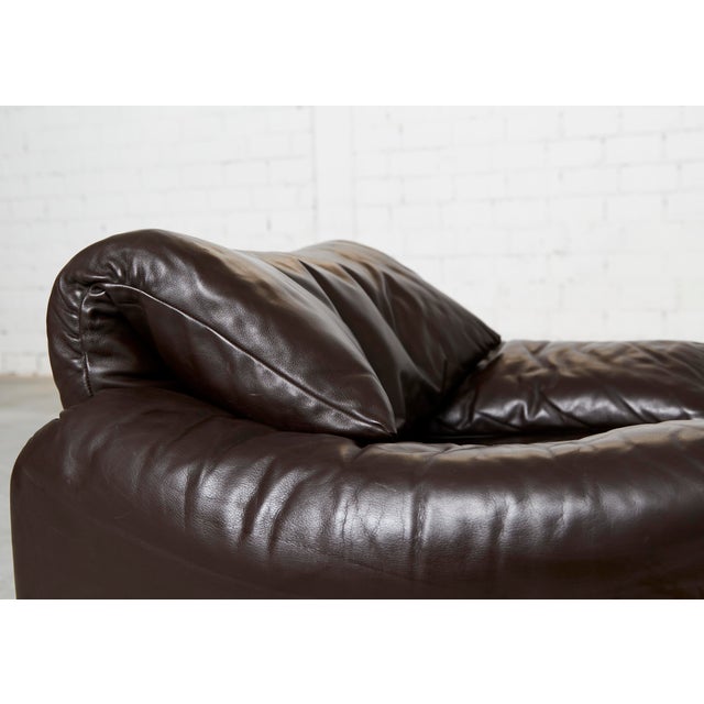 Set of Leather Maralunga Lounge Chair and Ottoman by Vico Magistretti for Cassina, 1980s For Sale - Image 15 of 18