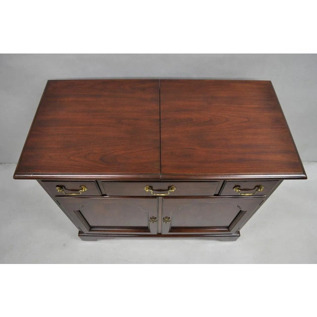 Traditional Vintage Drexel Heritage Georgian Style Cherry Wood Dry Bar Server Cabinet For Sale - Image 3 of 12