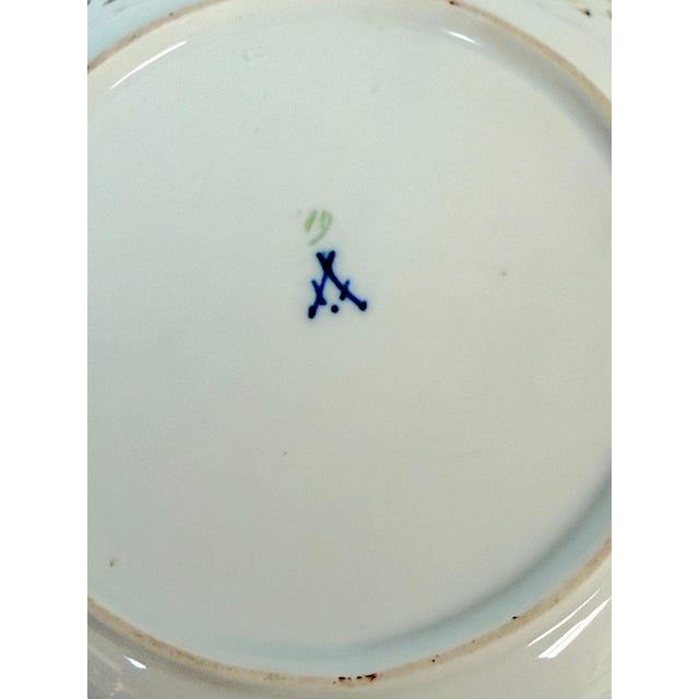 White Meissen Marcolini-Period Reticulated Porcelain Plate, Circa (1774–1814) For Sale - Image 8 of 18