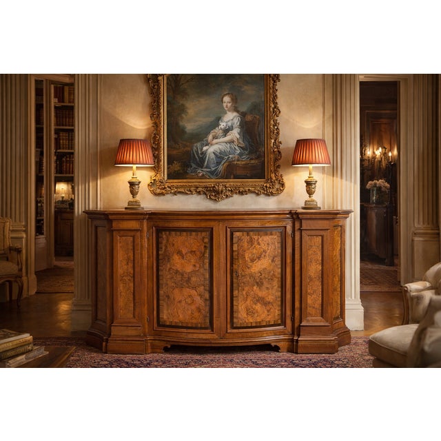 Shaped Credenza in Walnut and Olive Root, Lombardy-Veneto Area, 18th Century For Sale - Image 4 of 15