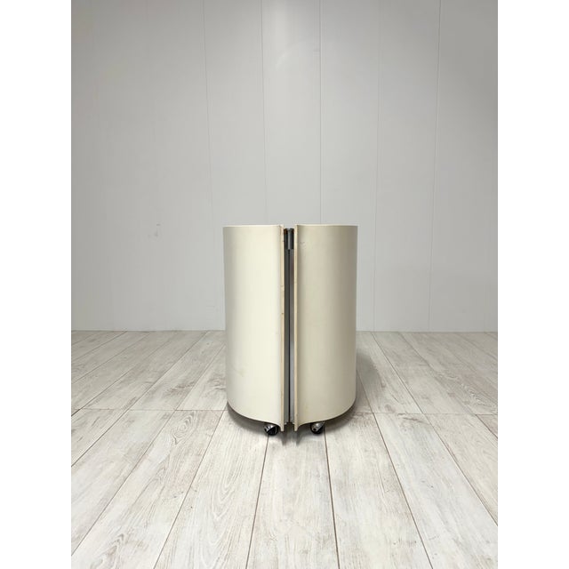 Model B106 Bar Trolley by Eugenio Gerli for Tecno, 1966, in Good conditions. Designed 1960 to 1969 This piece has an...