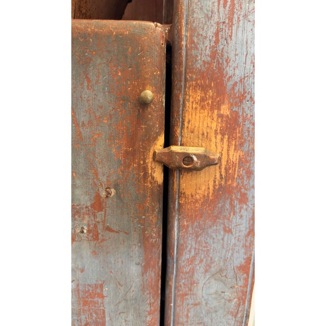 19th Century American Painted Cupboard For Sale In New York - Image 6 of 9