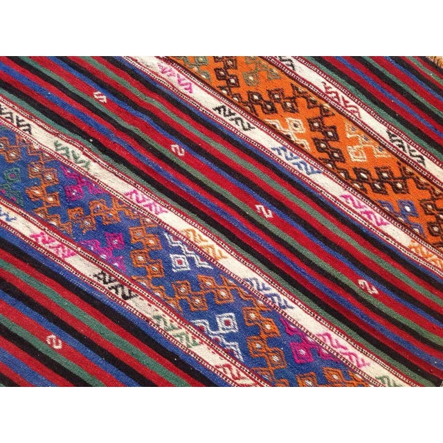 Vintage Turkish Kilim Rug - 5′5″ × 9′4″ For Sale In Raleigh - Image 6 of 7