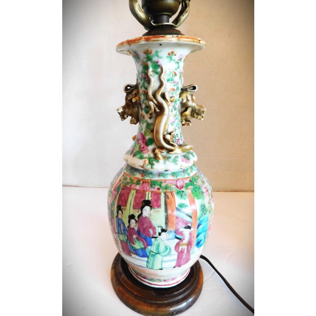 Wood Vintage Chinoiserie Famille Rose Chinese Porcelain Asian Table Lamp, Dark Wooden Base For Sale - Image 7 of 11