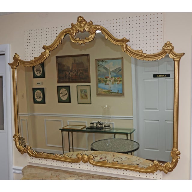 Excellent Quality French Style Gold Gilt Wood Mirror Attributed to LaBarge For Sale In New York - Image 6 of 8