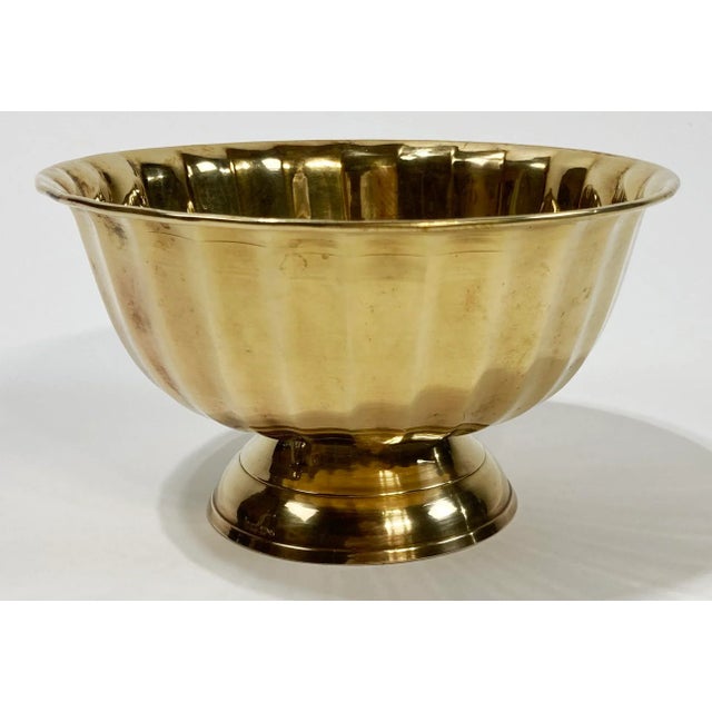 Hollywood Regency Vintage Fluted Brass Bowl With Pedestal Base For Sale - Image 3 of 6