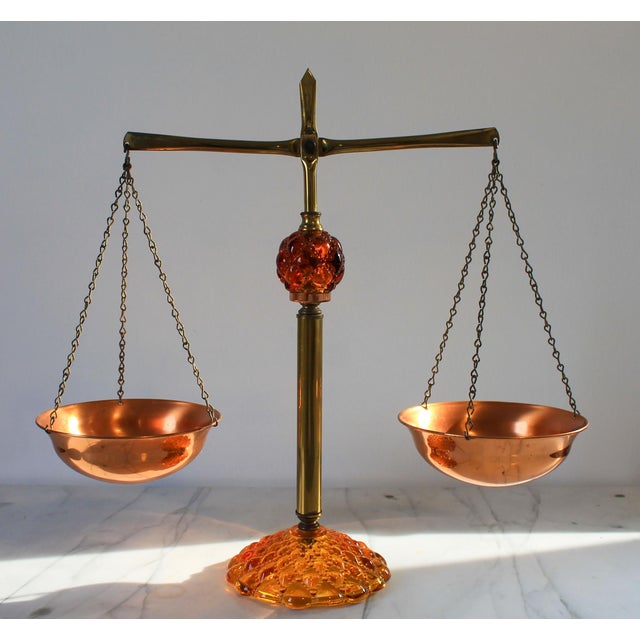 Mid 20th Century Vintage Copper & Brass Kitchen Scale W/ Amber Glass For Sale - Image 5 of 12