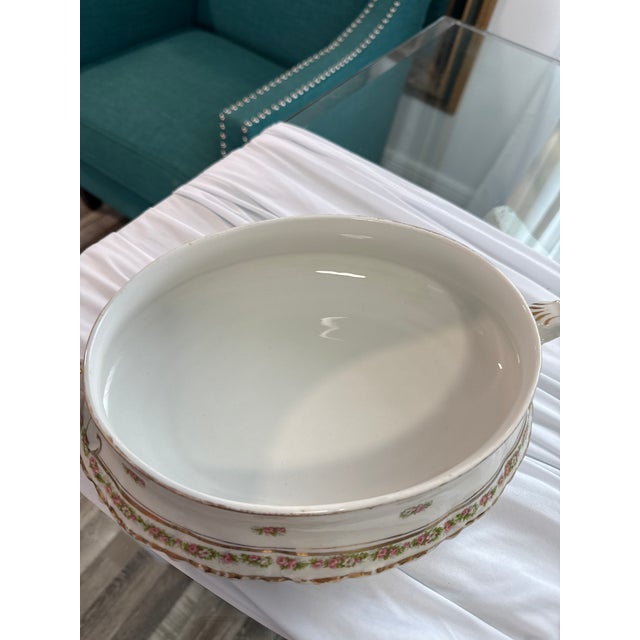 Early 20th Century Hudson Made by Homer Laughlin China Company Covered Vegetable Serving Bowl / Covered Casserole (Tureen-Style Serving Dish) For Sale - Image 4 of 7