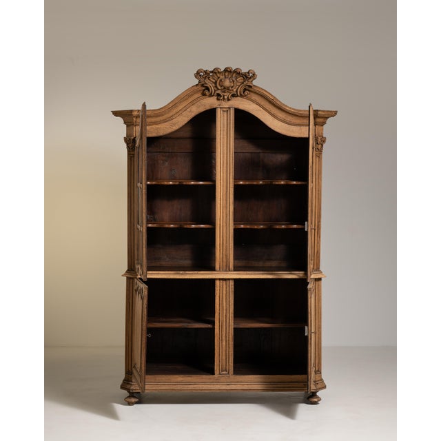 Louis XV Oak Vitrine, Rococo Style, France, Early 19th Century For Sale In Greensboro - Image 6 of 17