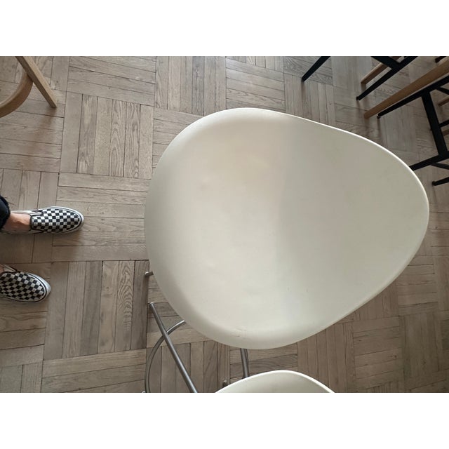 Modern, Set of Three Jesus Gasca for Stua Onda Counter Height Swivel Stools, Purchased at Design Within Reach For Sale In New York - Image 6 of 13