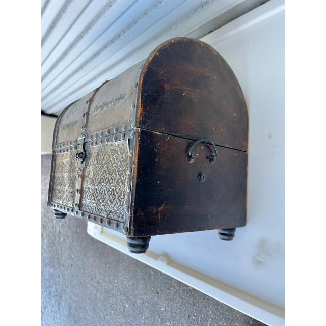 Brown Mid 20th Century Vintage Decorative Wood Dome Treasure Chest Box For Sale - Image 8 of 10