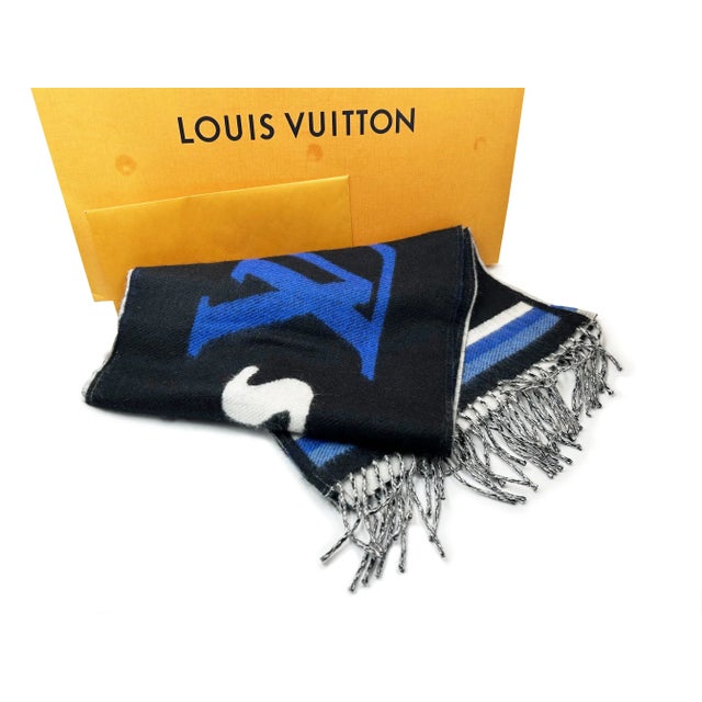 Contemporary Louis Vuitton Forward 1888 Blue Black Cashmere Blend Scarf For Sale - Image 3 of 4