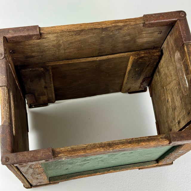 Antique Collapsable Wooden & Meal Box With Carved in Handles in Green Paint & Yellow No.17 For Sale - Image 4 of 12