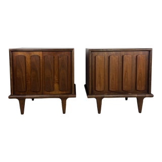 Mid Century Modern Nightstands by American of Martinsville a Pair For Sale