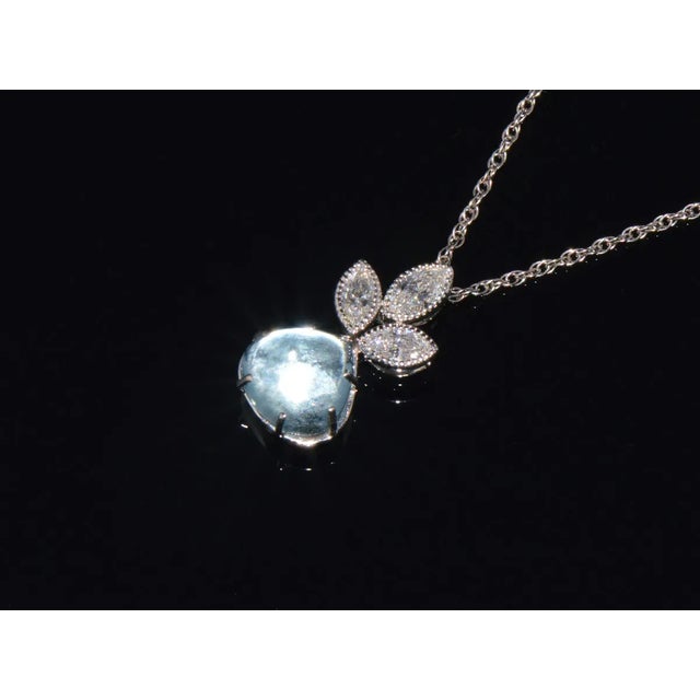 Contemporary Certified Natural 3.94Cts VS F Diamond Aquamarine 18K Solid Gold Milgrain Pendant Necklace For Sale - Image 3 of 10