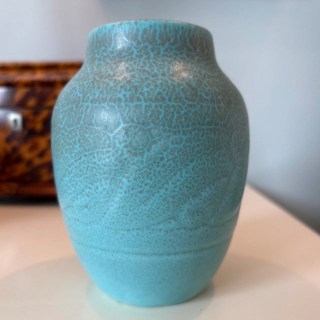 Rookwood Pottery 1920s Rookwood Small Blue Vase For Sale - Image 4 of 9