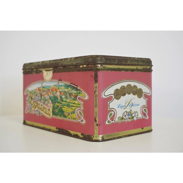 Biscuit Tins, 1960s, Set of 3 For Sale - Image 10 of 18