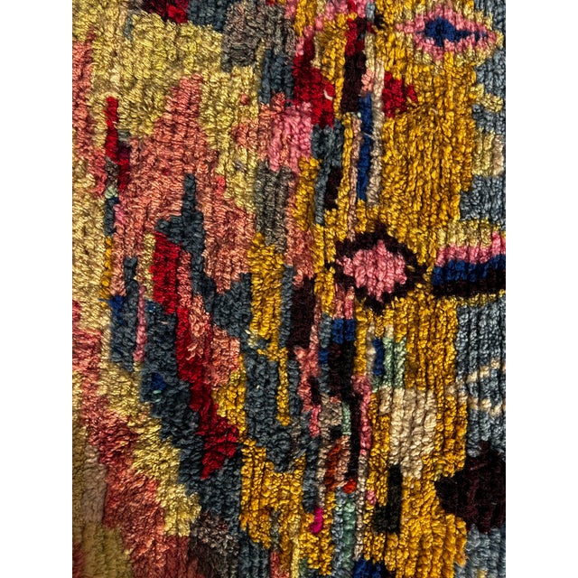 This expressive vintage Moroccan Berber rug originates from the Boujad region, an area renowned for its highly creative...