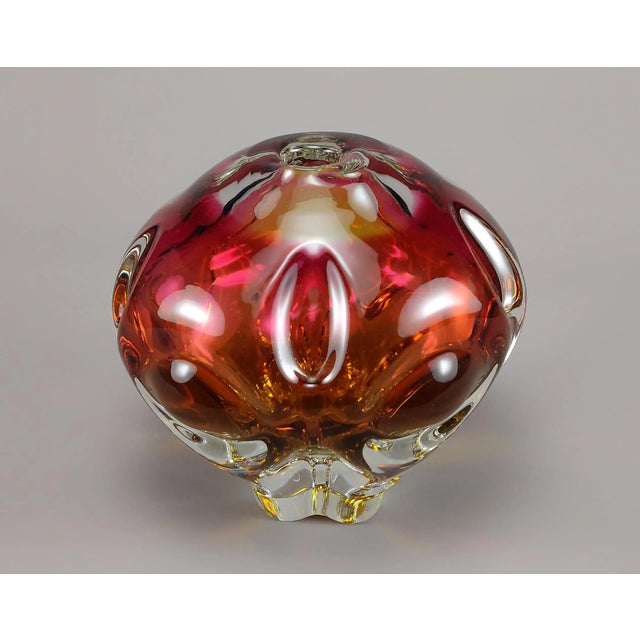 Mid-Century Modern Vintage Czech Cased Glass Vase by Josef Hospodka for Chribska, 1958 For Sale - Image 3 of 4