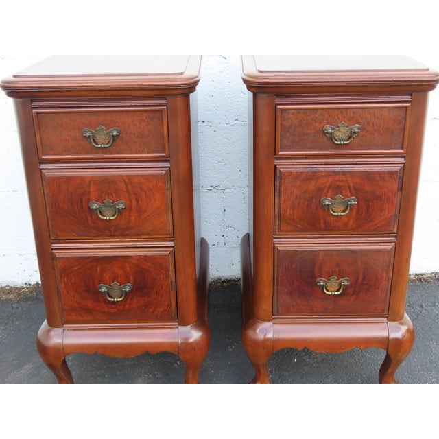 Tall Narrow Queen Anne Burl Walnut Nightstands End Bedside Tables a Pair 6659 For Sale - Image 17 of 18