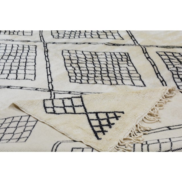 Moroccan Hand Knotted Wool Rug, 10'x13' For Sale In New York - Image 6 of 6