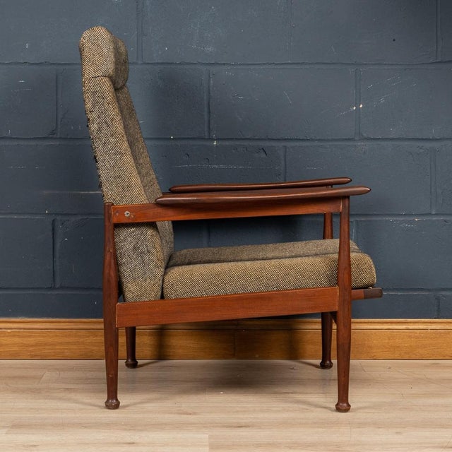 English Manhattan Reclining Armchair by Guy Rogers, 1960s For Sale - Image 6 of 18
