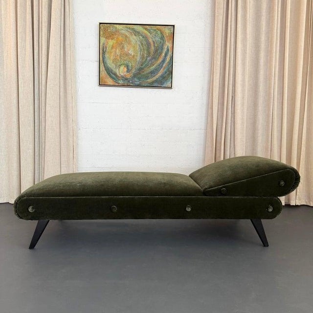 Mid-Century Modern Early Mid-Century Olive Green Suede Daybed Chaise Longue For Sale - Image 3 of 9