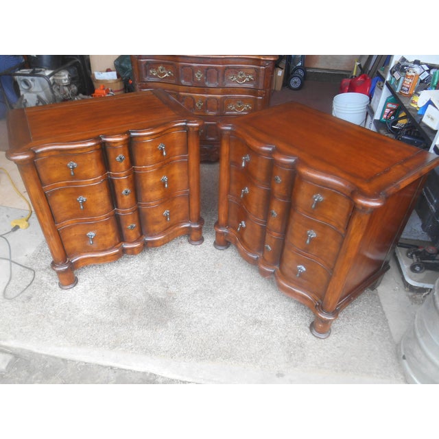 Art Nouveau Baker Furniture Milling Road Scallop Nightstands- Pair For Sale - Image 3 of 7