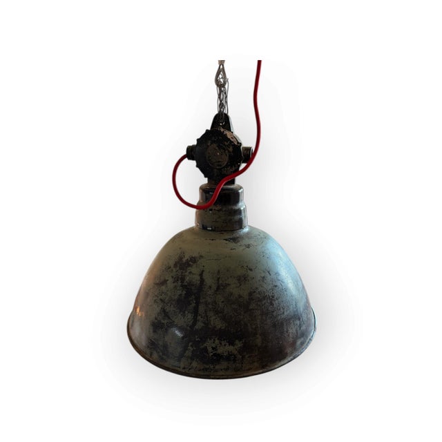 1960s Industrial Pendant Lamp with Enamel Shade and Cast Housing attributed to VEB Leuchtenbau Leipzig, 1960s For Sale - Image 5 of 9