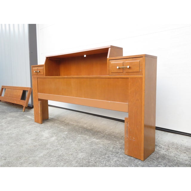 Broyhill La Period Mid Century Full Size Bed Frame W/ Drawers or Queen Size Headboard For Sale - Image 4 of 17