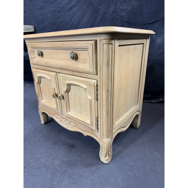 French Provincial 1970s Drexel Nightstand Cabernet Collection For Sale - Image 3 of 12