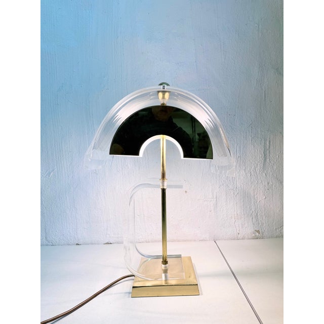 Hollywood Regency Table Lamp in Acrylic and Gold-Plated Metal, 1970s For Sale - Image 4 of 16