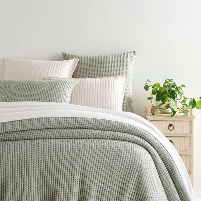 Pine Cone Hill by Annie Selke Pick Stitch Evergreen Matelasse Coverlet, Twin For Sale