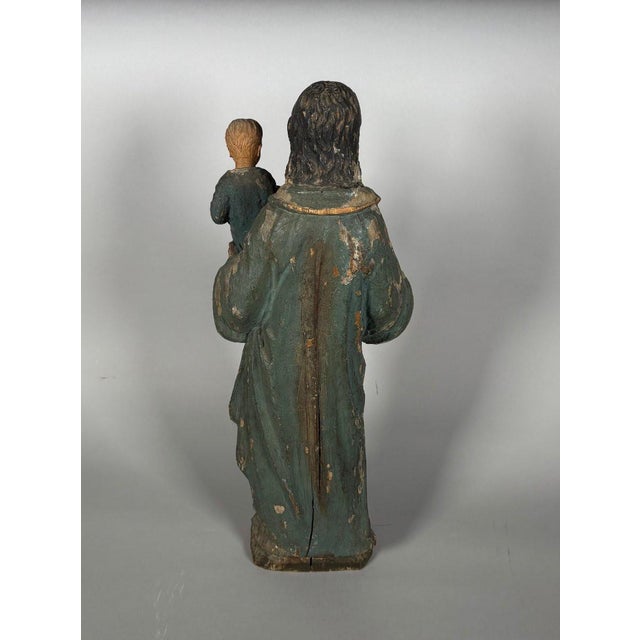 Virgin and Child, carved wood, 18th century. Polychrome sculpture in the round. French work, 18th century. Height 45 cm