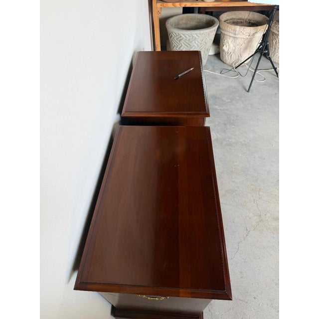 Vintage Link-Taylor Heirloom Solid Mahogany Chippendale Bedside Tables / Nightstands – A Pair For Sale - Image 15 of 16