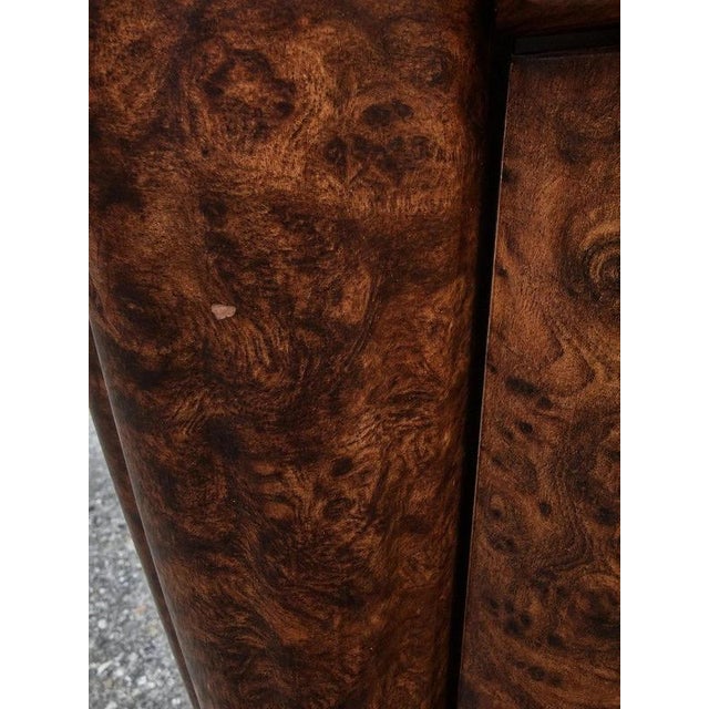 Brown Italian Burr Walnut Bedside Cabinets by Fulgini Orilio, 1980s, Set of 2 For Sale - Image 8 of 10