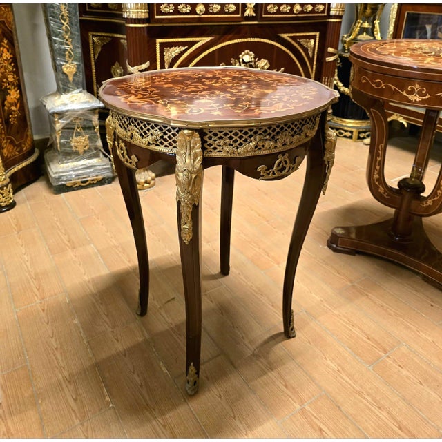 French Louis XV Accent Table – Marquetry Top With Bronze Ormolu Mounts For Sale - Image 3 of 4