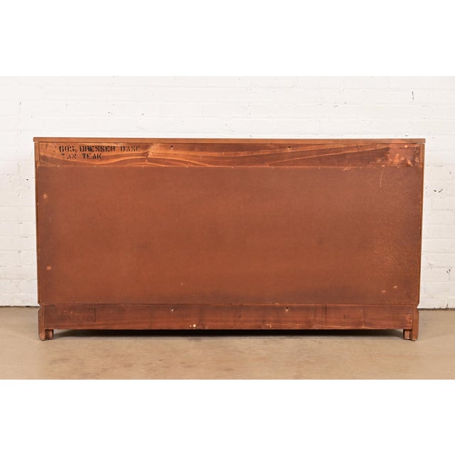 Davis Cabinet Company Mid-Century Modern Hollywood Regency Chinoiserie Teak Six Drawer Dresser, Circa 1960s For Sale - Image 9 of 11