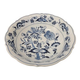 Example of Blue Danube Serving Bowls