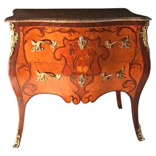 18th Century French Louis XV Commode For Sale