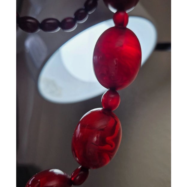 Art Deco Art Deco Faturan Cherry Amber Bakelite Bead Necklace 88 Grams For Sale - Image 3 of 6