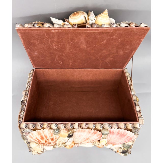 Large 1970s Nautical Shell-Encrusted Box – Vintage Coastal Shellcore Decor For Sale - Image 4 of 12